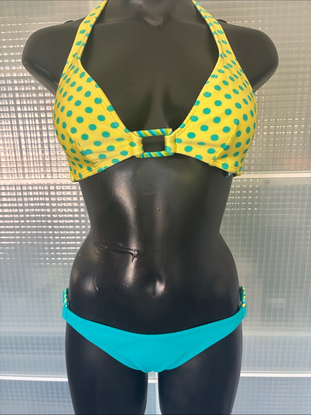 NWOT Blue and yellow polka dot set with ribbon wood belts. Size small
